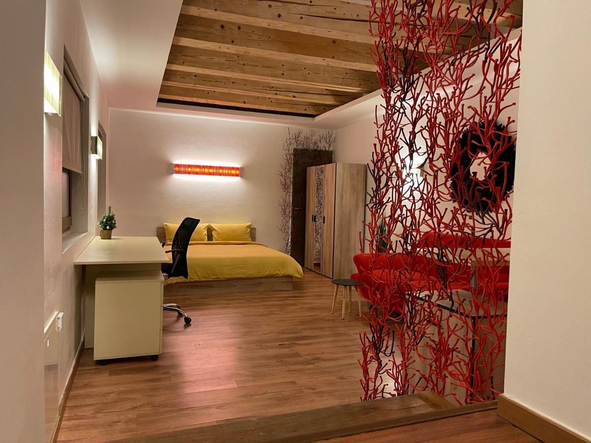 New Workspace Studio Savoya9 Self Check In Old City Center تيميشورا المظهر الخارجي الصورة